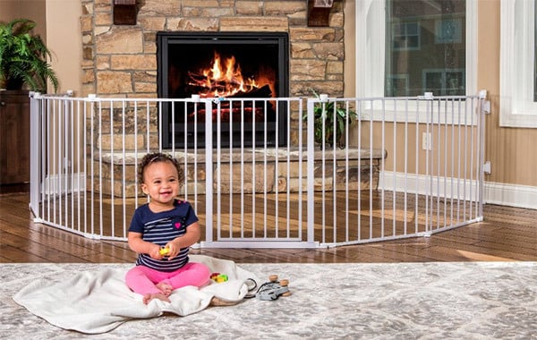 Regalo Super Wide Adjustable Baby Gate and Play Yard Regalo Super Wide Adjustable Baby Gate and Play Yard